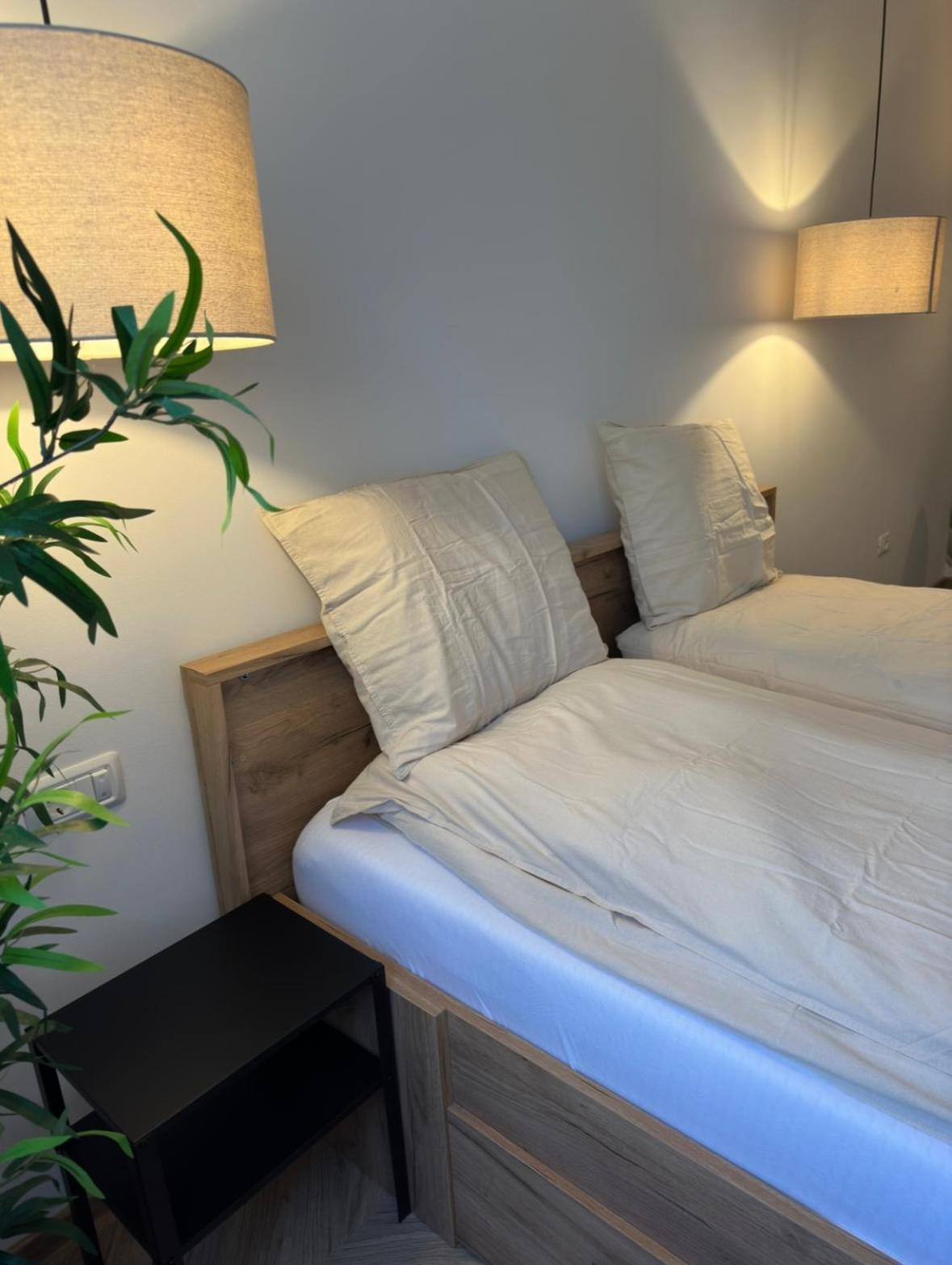 One Room Apartment- Self Check-In 24H Resita Extérieur photo